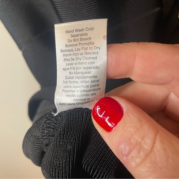 VENUS Chic Black Bodycon Mini Dress - Picture 12 of 13